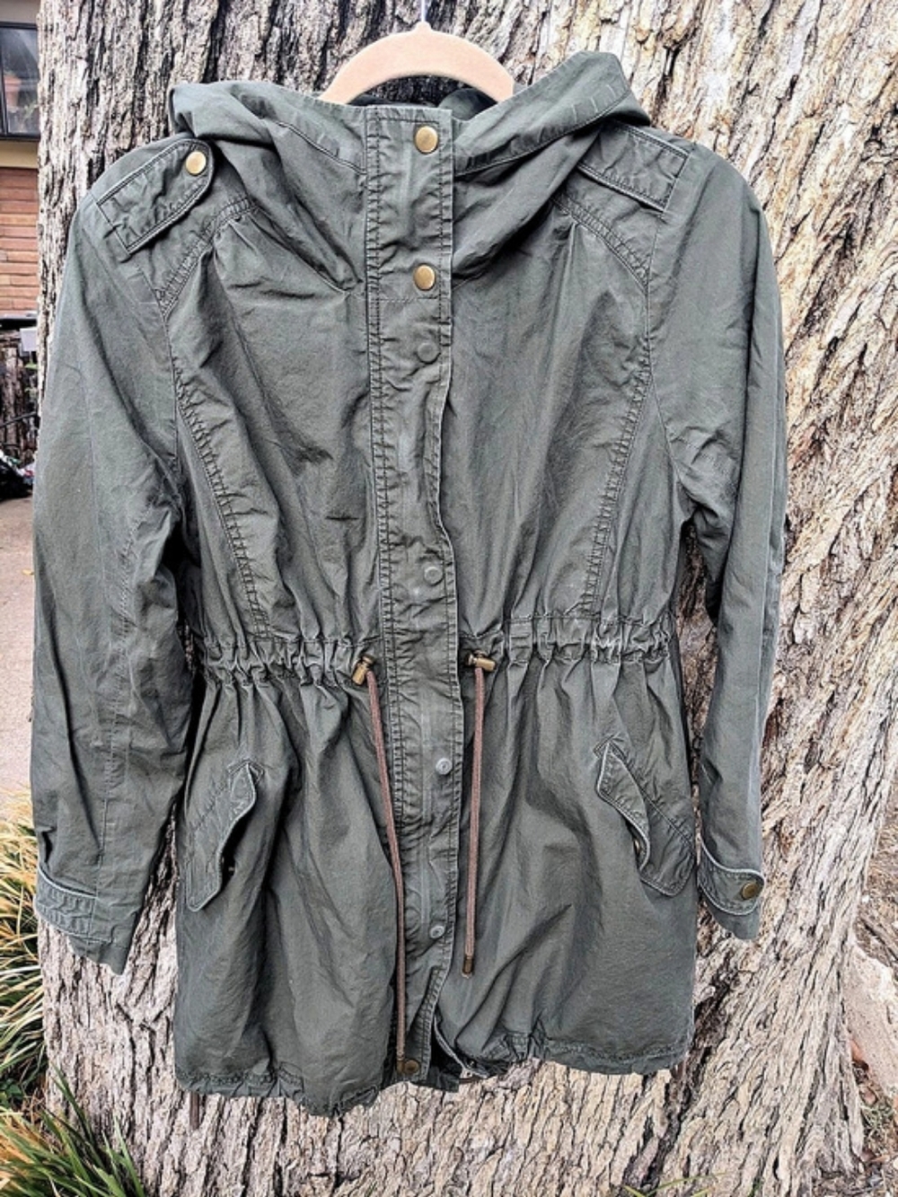 MAMA Utility Hooded Jacket in Green Size Medium